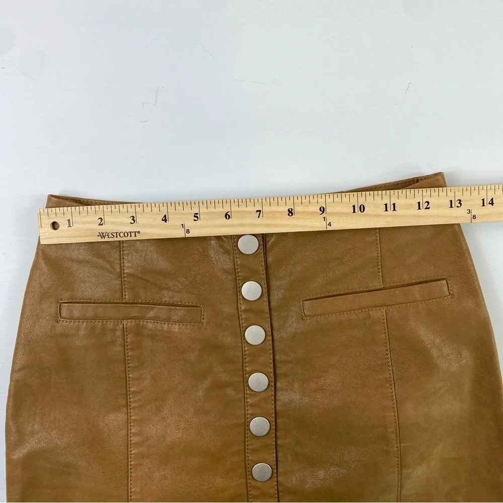 Free People front snap